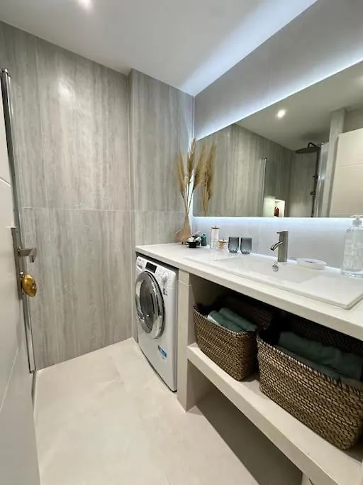 Appartement 3P Neuf Et Climatise Nice Le Port A 9Mn De La Mer France